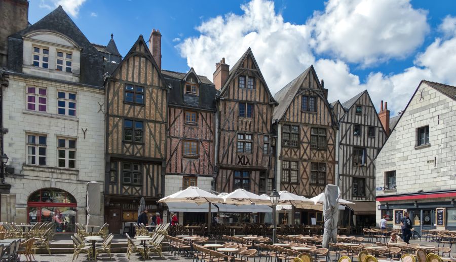 Place Plumereau in the French Loire town of Tours: popular for aperitifs
